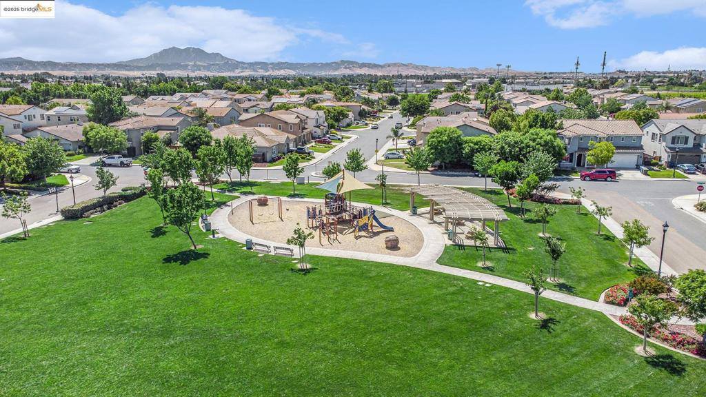 583 Sawgrass Way, Oakley, CA 94561