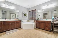 583 Sawgrass Way, Oakley, CA 94561