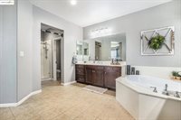 583 Sawgrass Way, Oakley, CA 94561