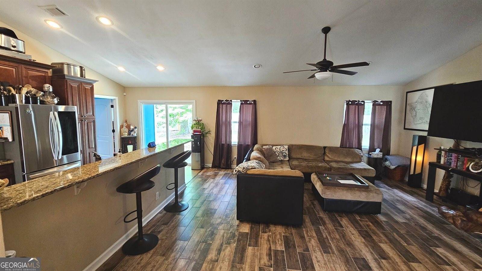 208 North Woodvalley Drive, Kingsland, GA 31548