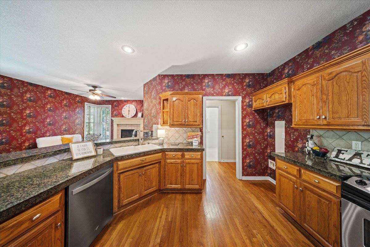 13106 W 125th Terrace, Overland Park, KS 66213