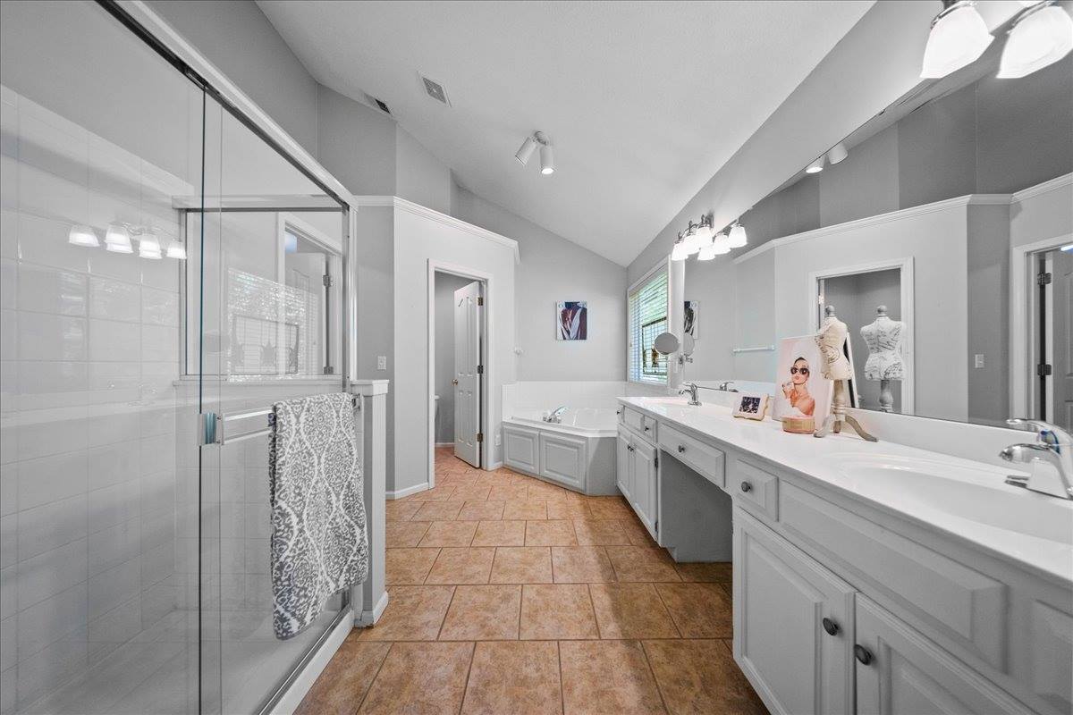 13106 W 125th Terrace, Overland Park, KS 66213