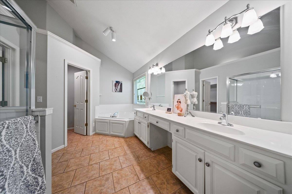 13106 W 125th Terrace, Overland Park, KS 66213