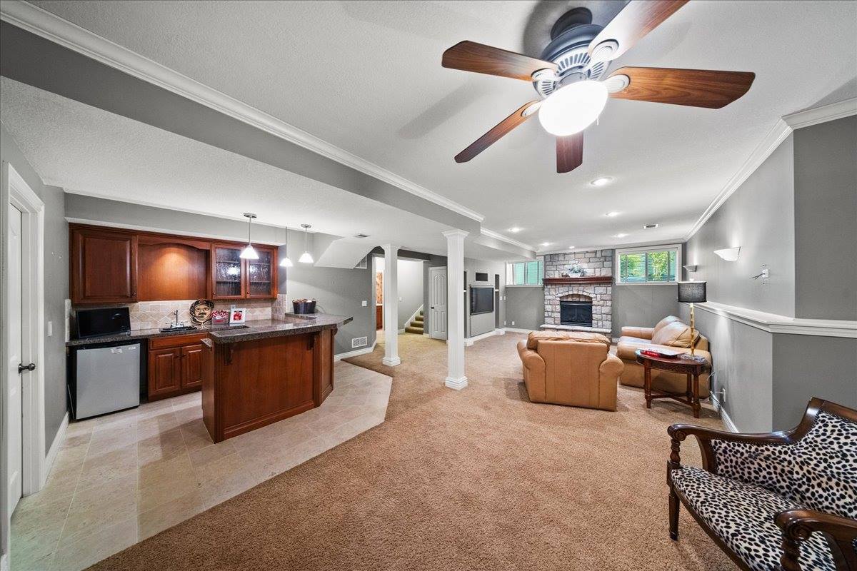 13106 W 125th Terrace, Overland Park, KS 66213