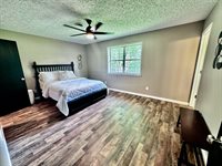 16646 Hardwood Lane, Saint Robert, MO 65584