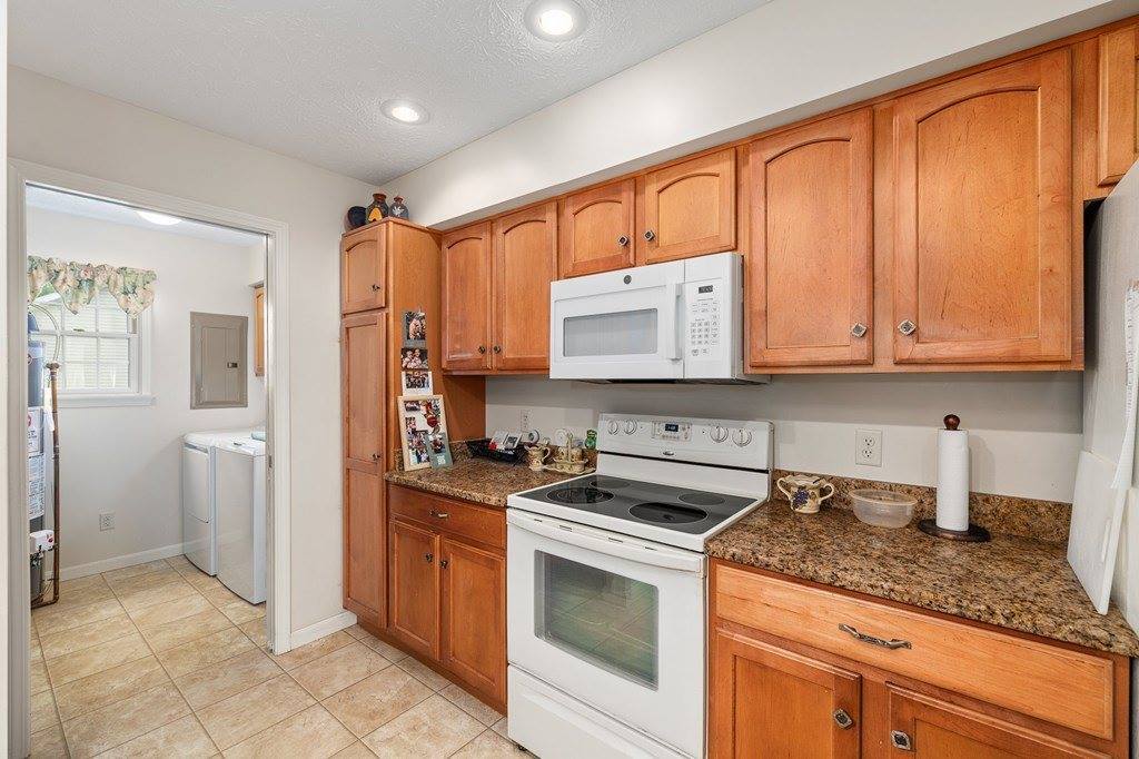 1765 Pinebrook Court, Ashland, OH 44805