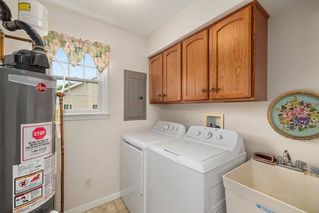 1765 Pinebrook Court, Ashland, OH 44805