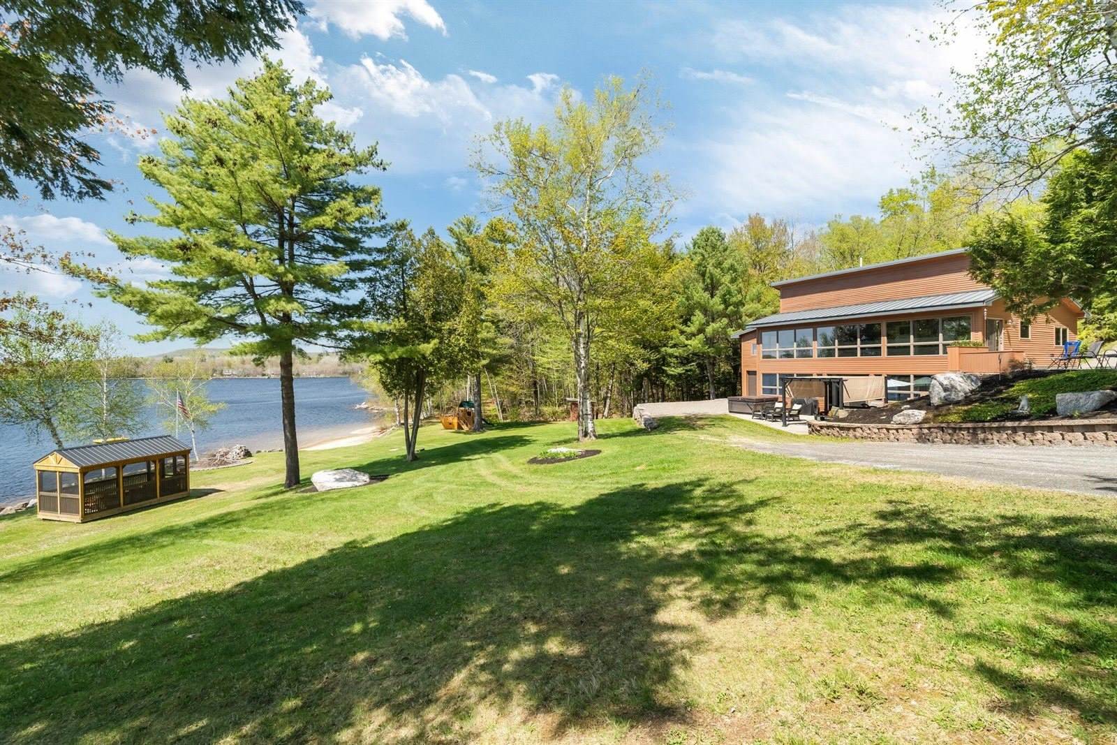 36 Sunset Drive, Saint Albans, ME 04971