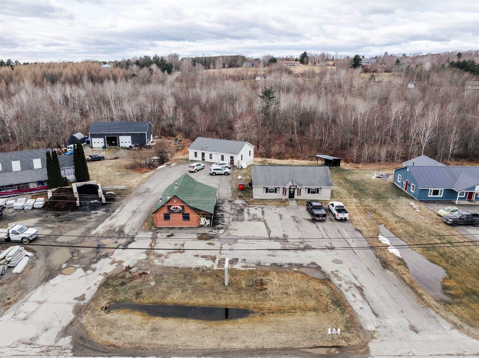 262 Moosehead Trail, Newport, ME 04953