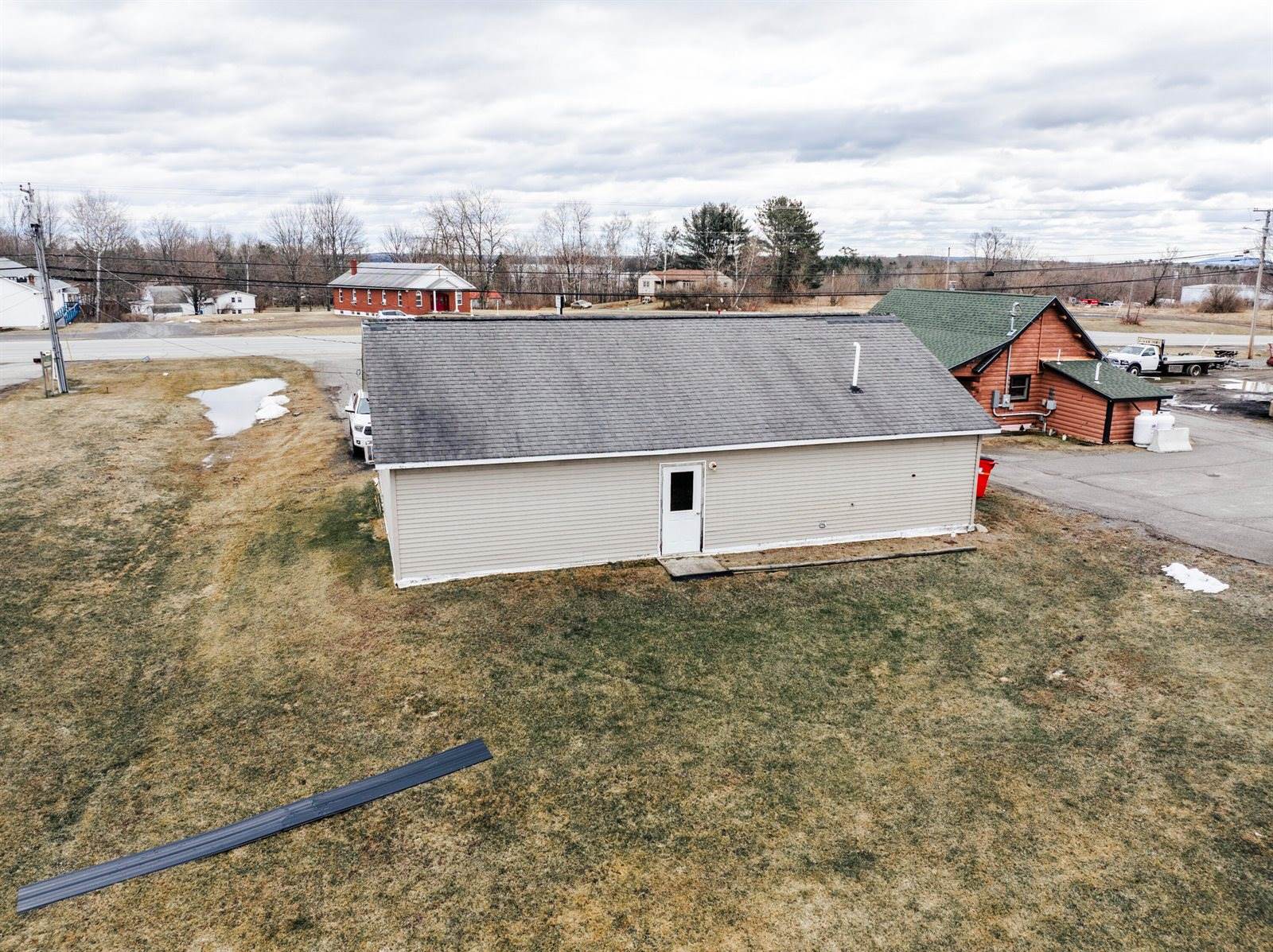 262 Moosehead Trail, Newport, ME 04953