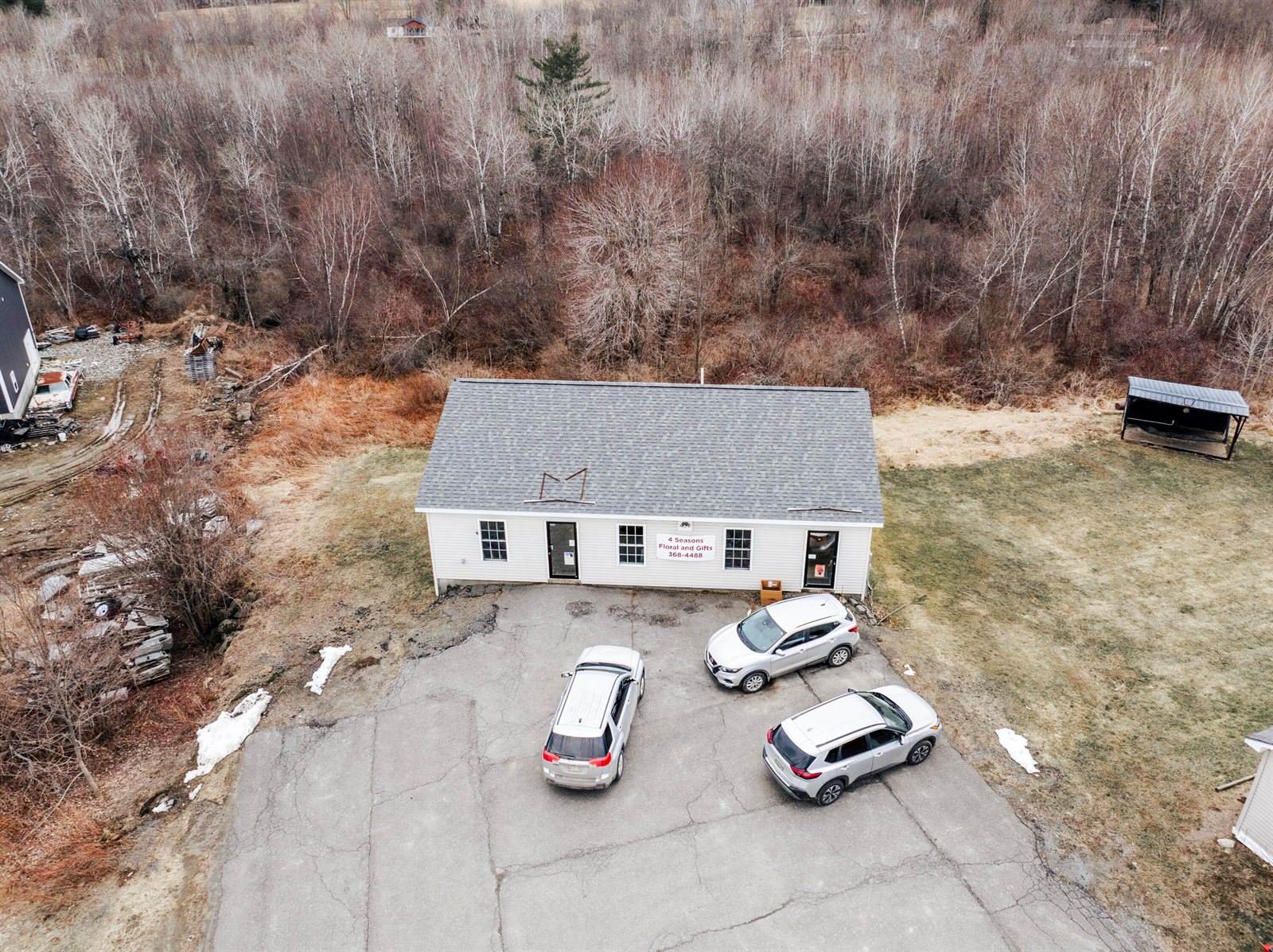 262 Moosehead Trail, Newport, ME 04953