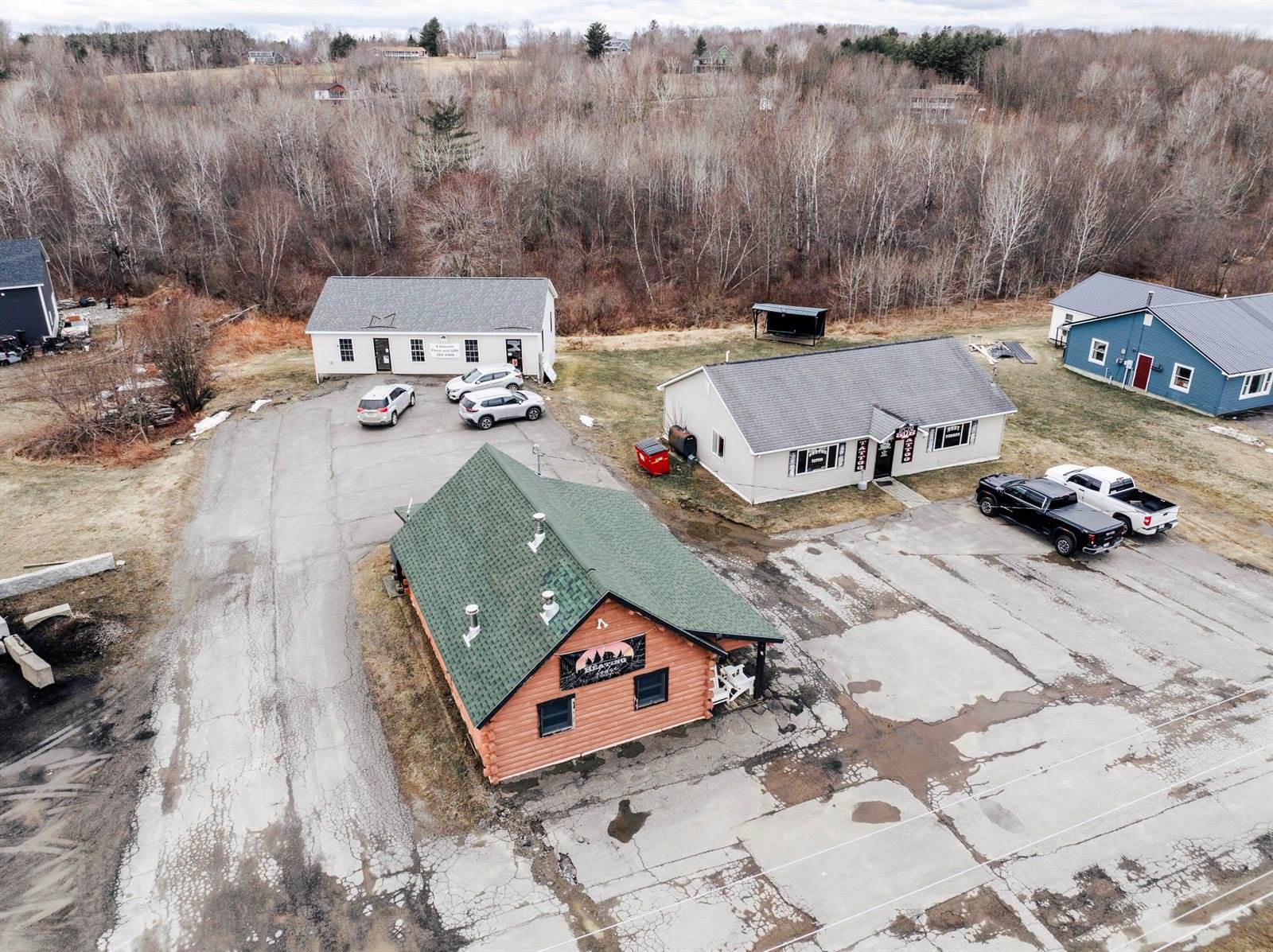 262 Moosehead Trail, Newport, ME 04953