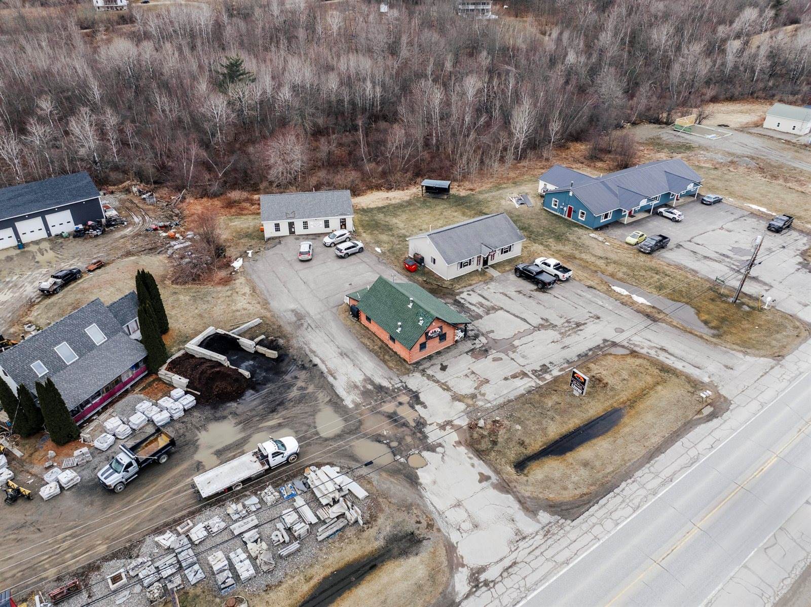 262 Moosehead Trail, Newport, ME 04953