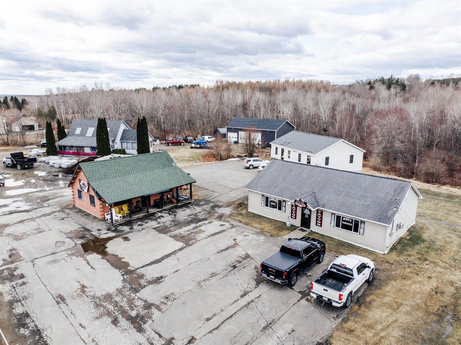 262 Moosehead Trail, Newport, ME 04953