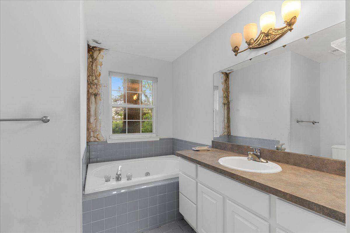 43379 Daniel Drive, VanBurenCharterTownship_Wayne, MI 48111