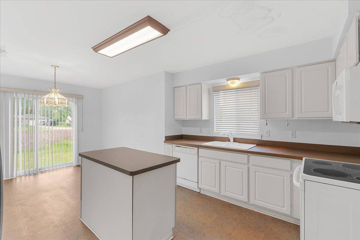 43379 Daniel Drive, VanBurenCharterTownship_Wayne, MI 48111