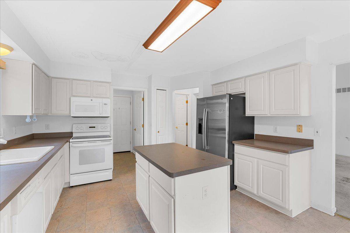 43379 Daniel Drive, VanBurenCharterTownship_Wayne, MI 48111