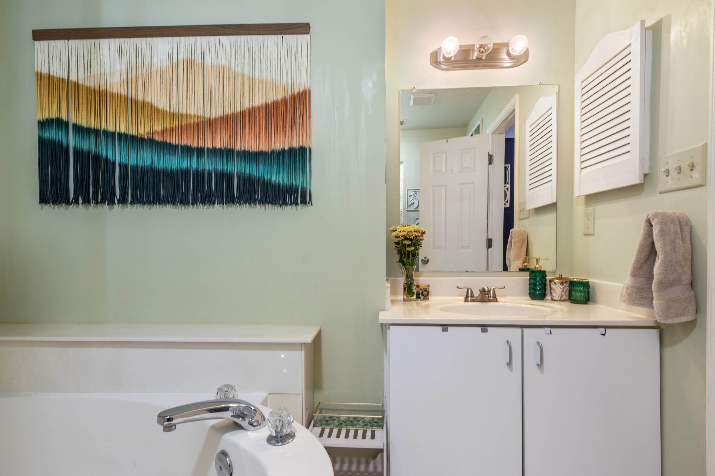 571 Seahorse Run, Chesapeake, VA 23320