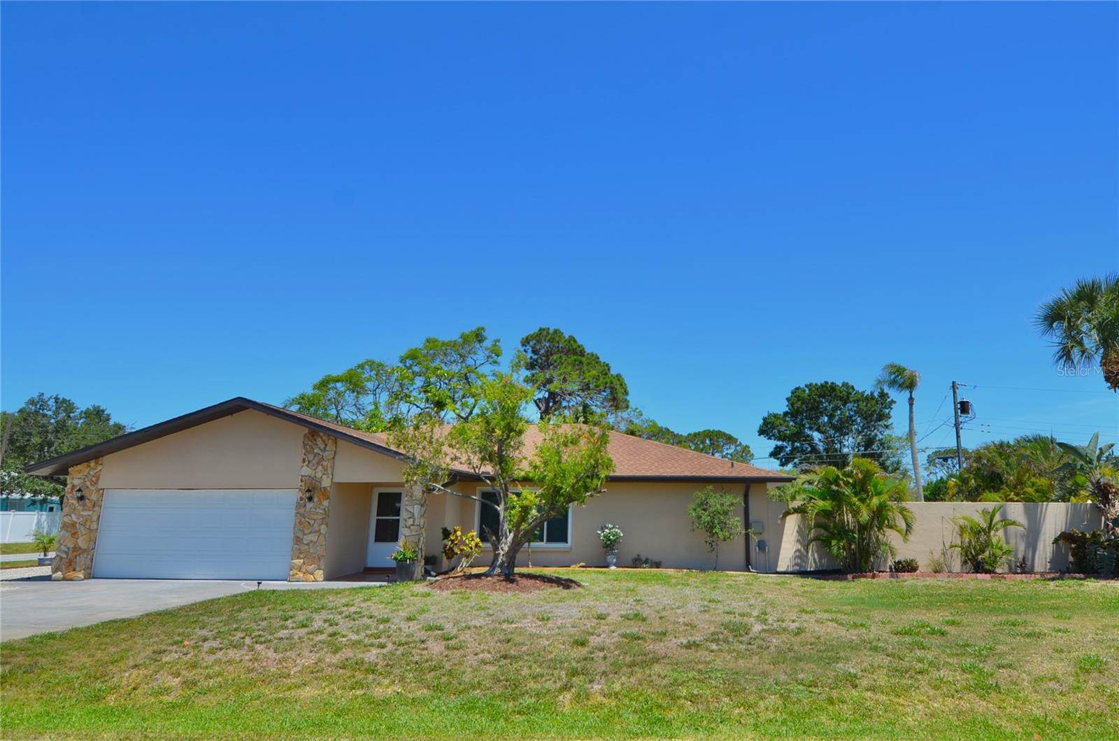 1203 Hudson Road, Venice, FL 34293