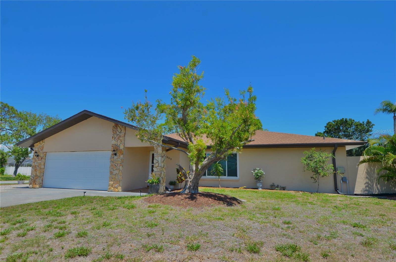 1203 Hudson Road, Venice, FL 34293