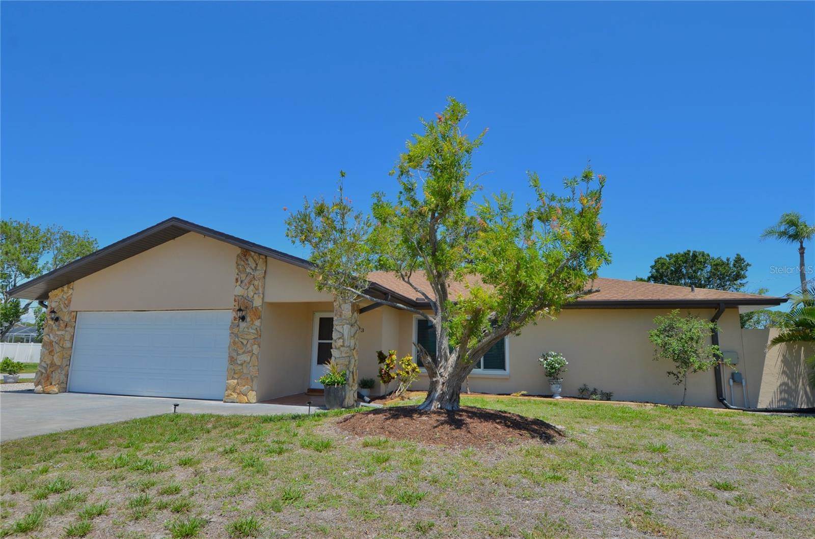 1203 Hudson Road, Venice, FL 34293