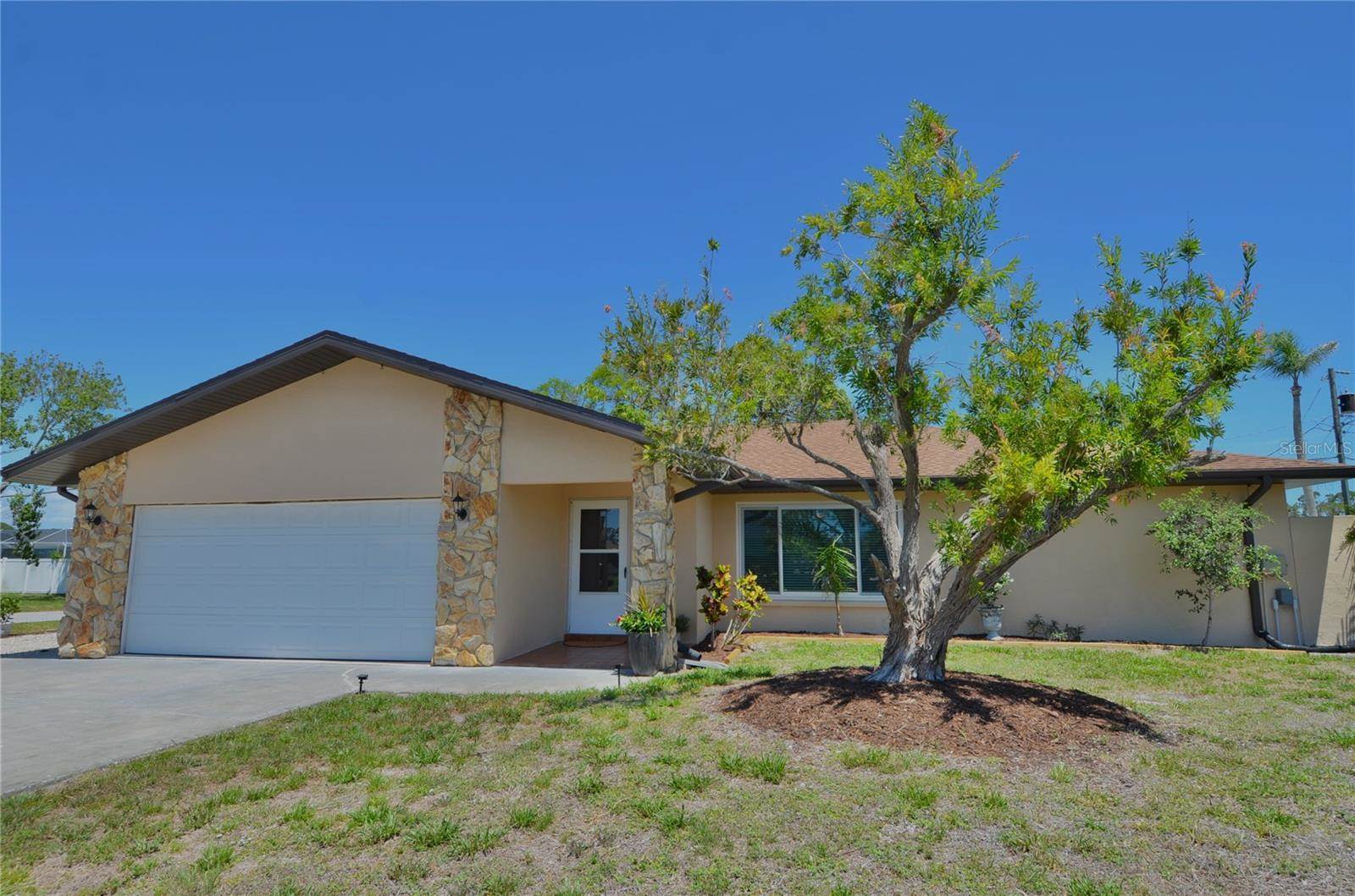 1203 Hudson Road, Venice, FL 34293