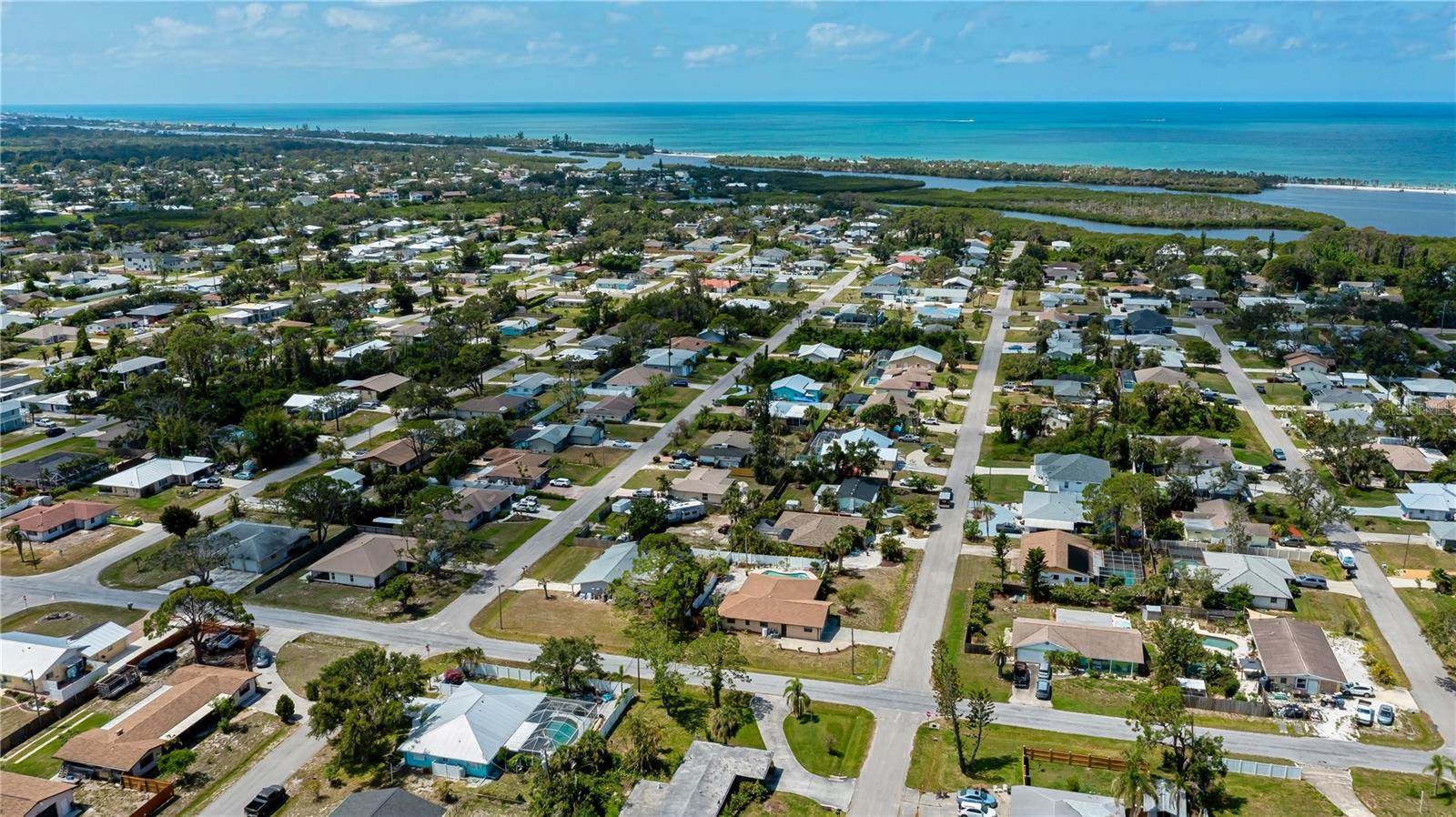 1203 Hudson Road, Venice, FL 34293