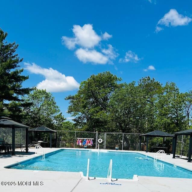 15 Mount Logan Lane, Toms River, NJ 08753