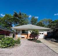 15 Mount Logan Lane, Toms River, NJ 08753