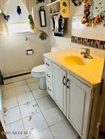 15 Mount Logan Lane, Toms River, NJ 08753