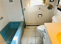 15 Mount Logan Lane, Toms River, NJ 08753