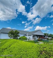 15 Mount Logan Lane, Toms River, NJ 08753