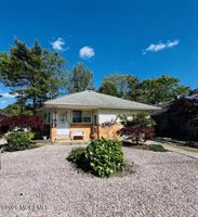 15 Mount Logan Lane, Toms River, NJ 08753