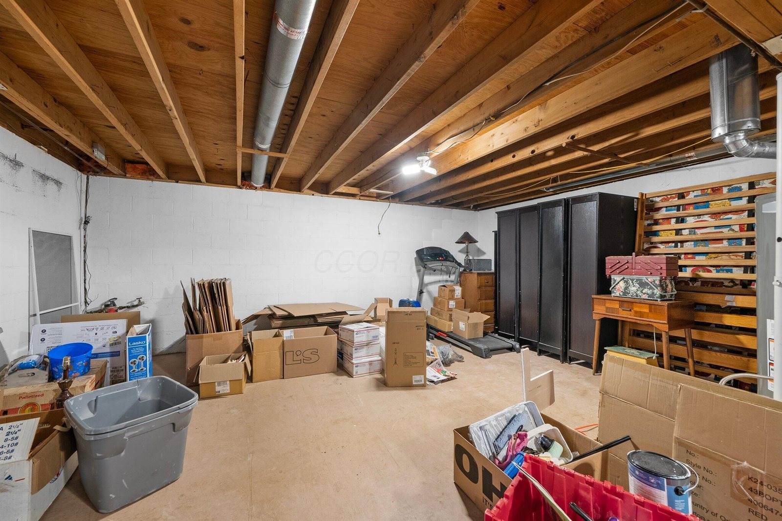 501 Renae Drive, Newark, OH 43055