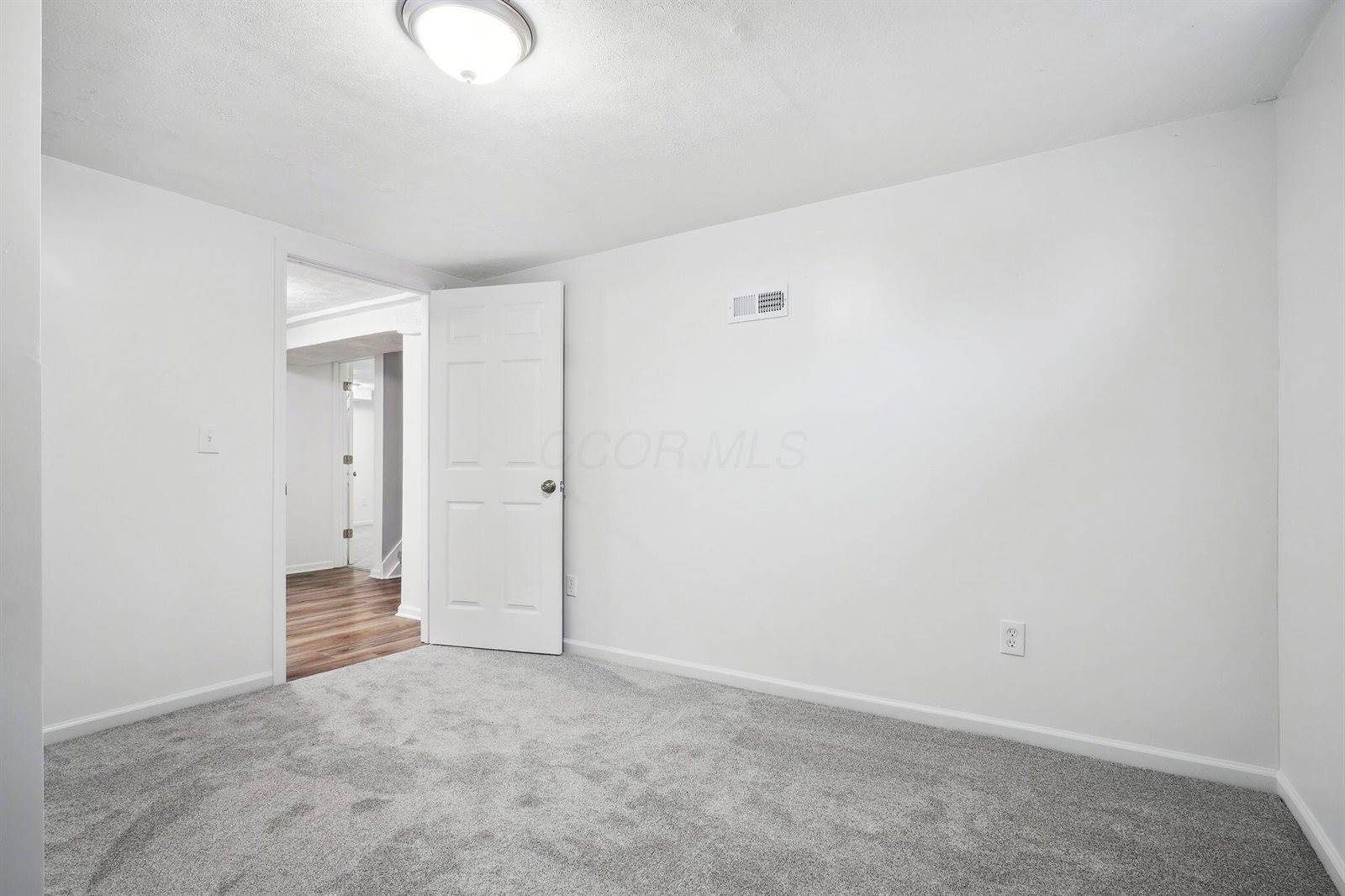 3783 Laguna Drive, Columbus, OH 43232