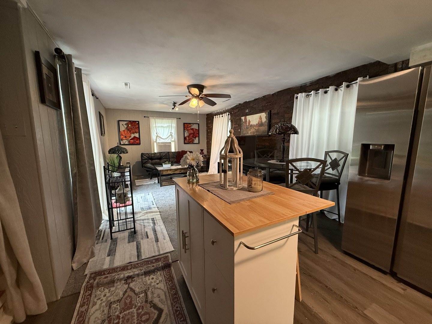 165 North Mill Street, Cedarville, IL 61013