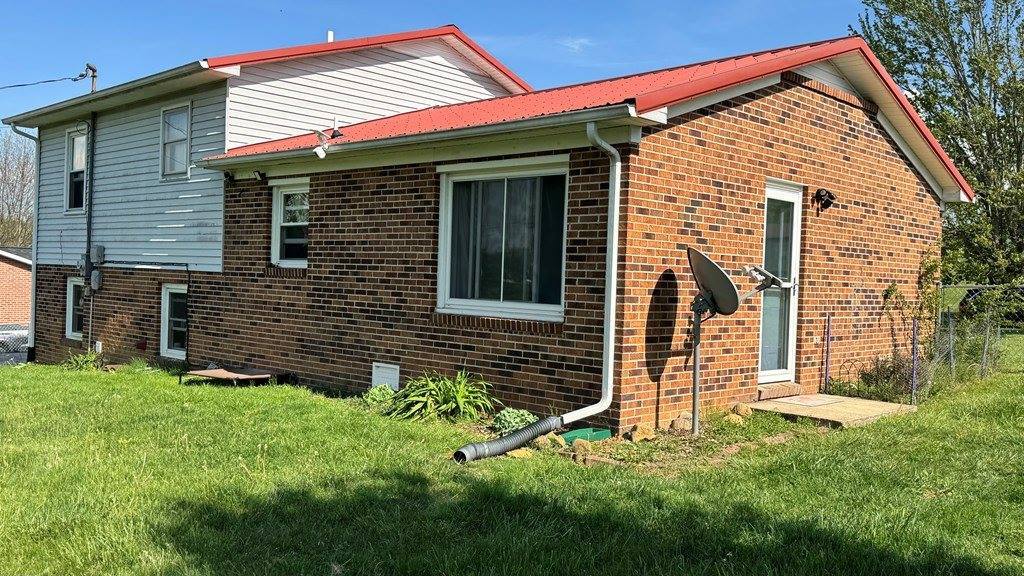 168 Sunset View Road, Rural Retreat, VA 24368