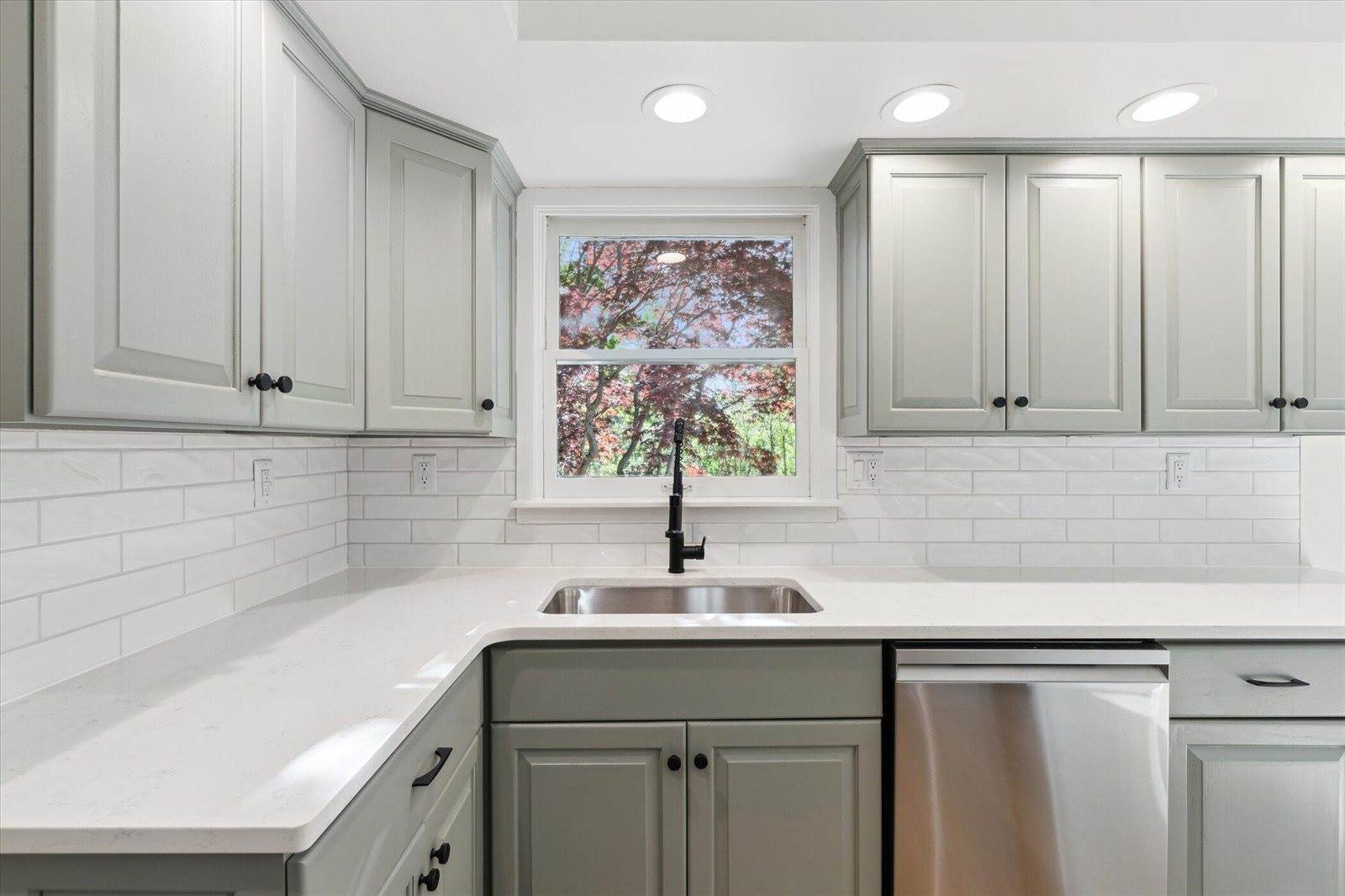 5082 Patland Drive, Kalamazoo, MI 49009