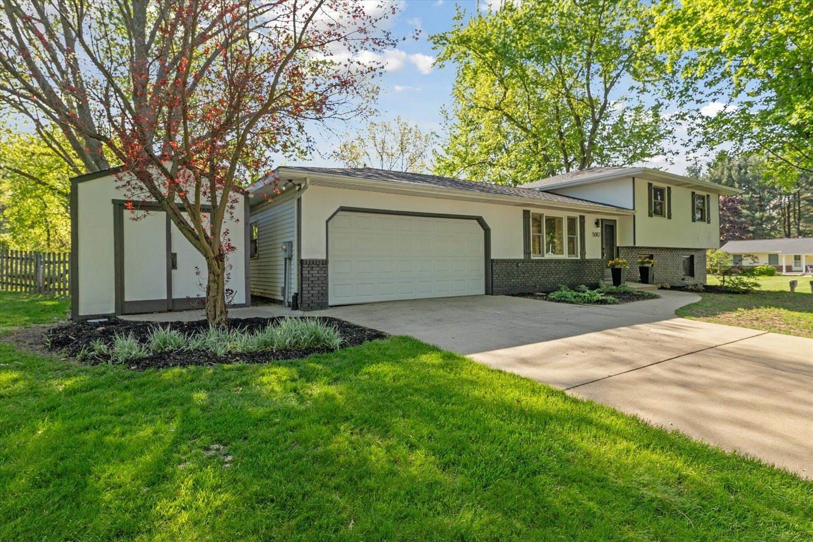 5082 Patland Drive, Kalamazoo, MI 49009