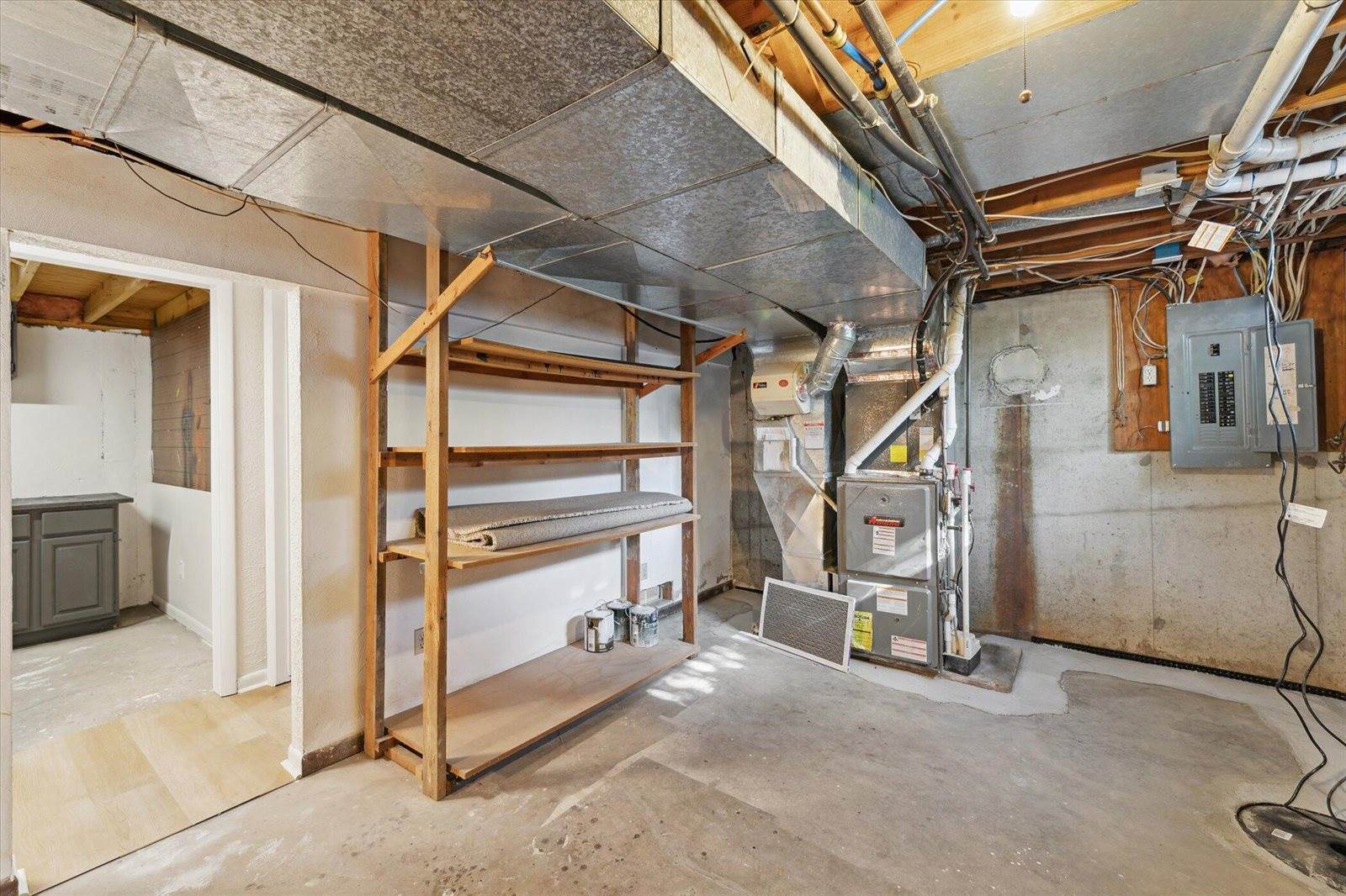 5082 Patland Drive, Kalamazoo, MI 49009