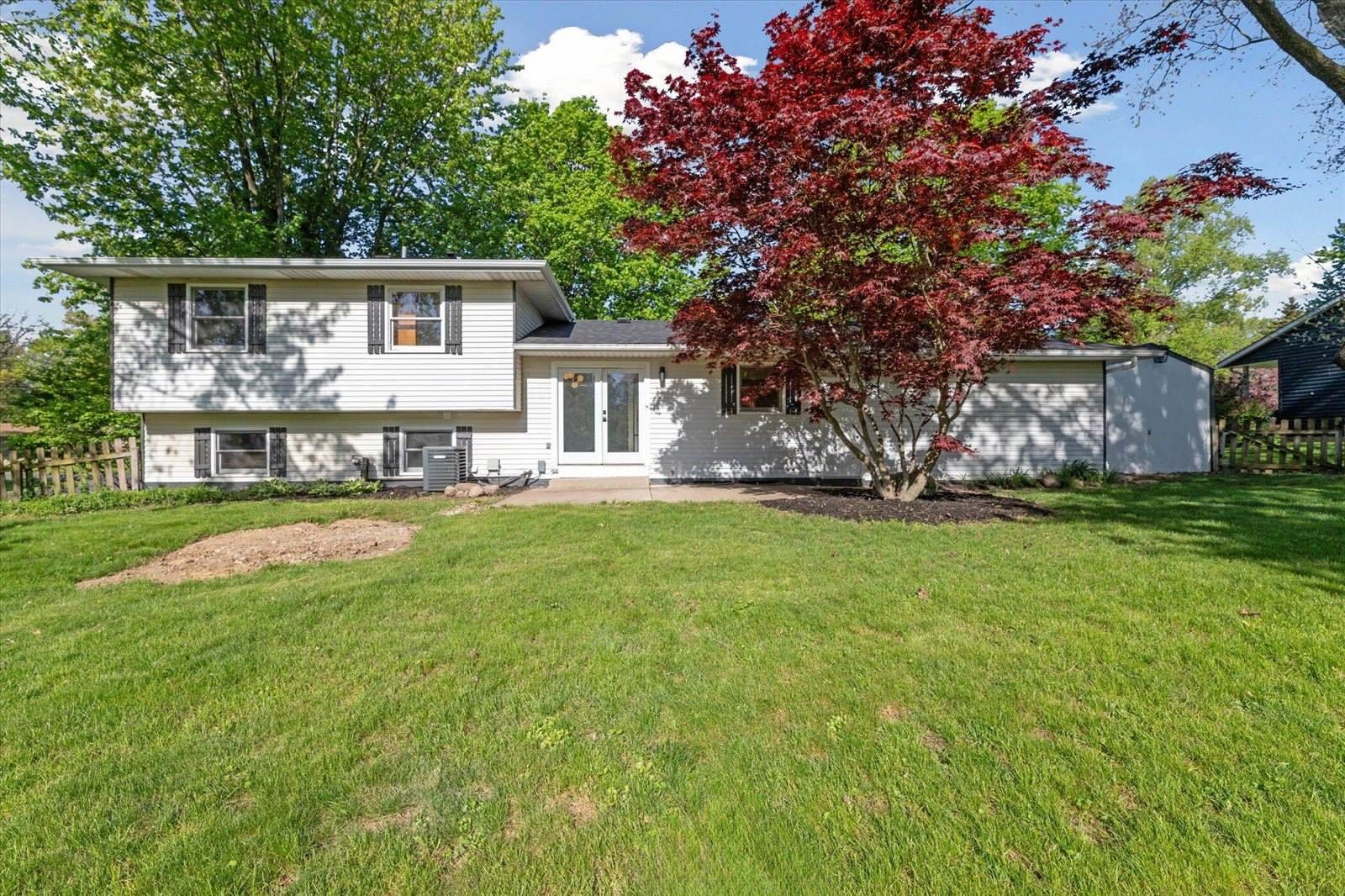 5082 Patland Drive, Kalamazoo, MI 49009