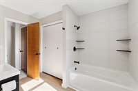 5082 Patland Drive, Kalamazoo, MI 49009