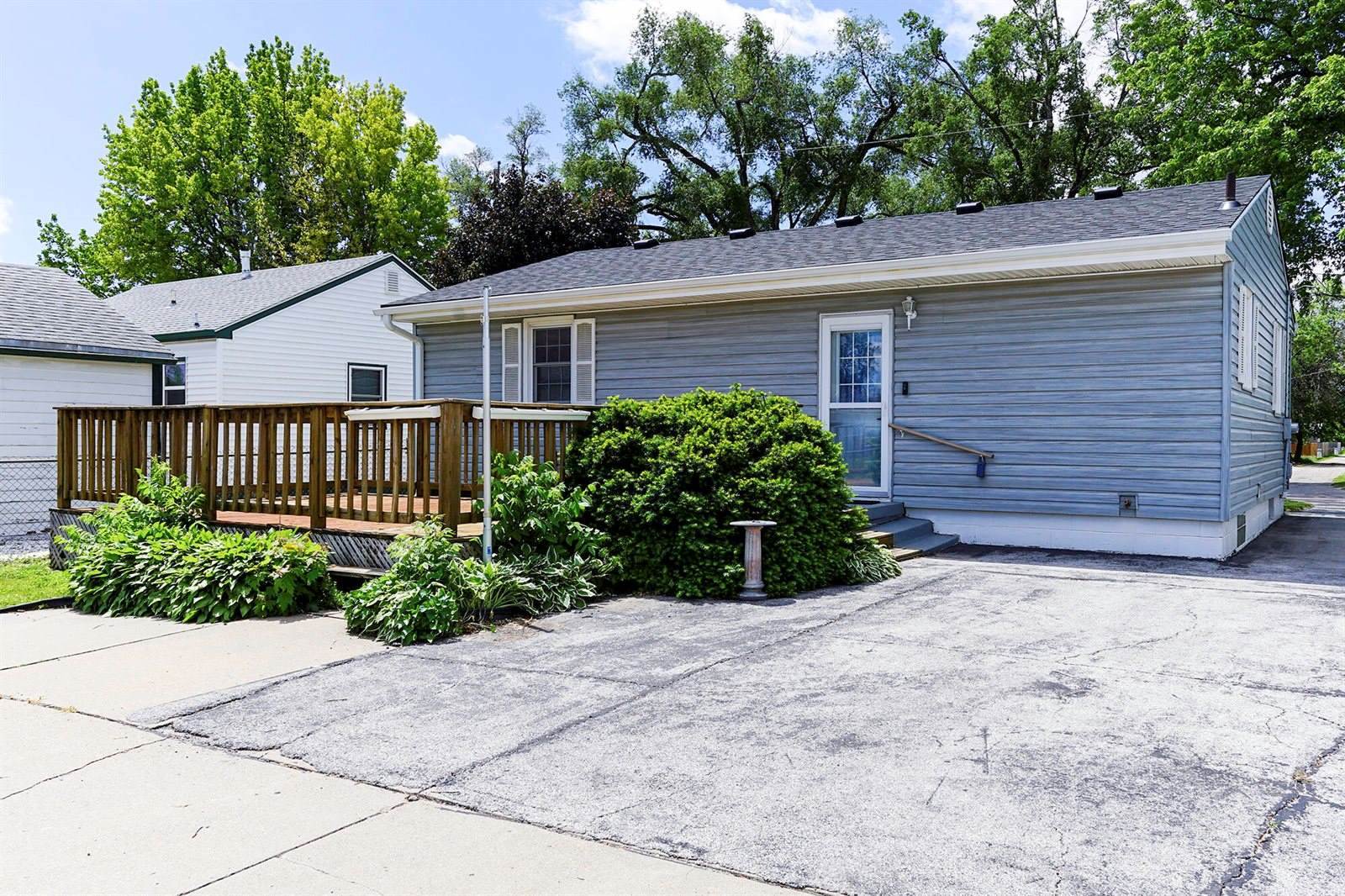 917 South 34th Street, Council Bluffs, IA 51501