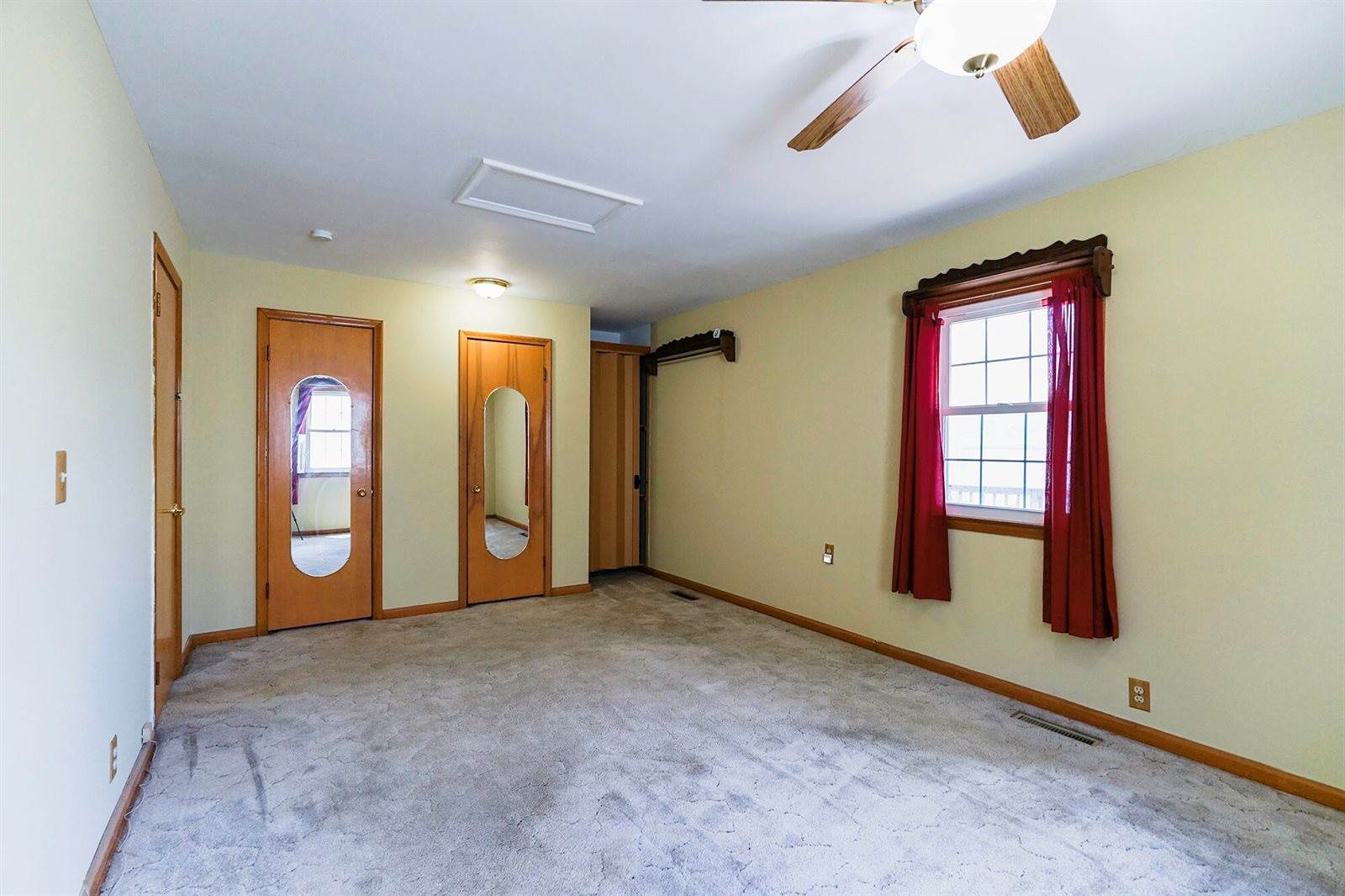 917 South 34th Street, Council Bluffs, IA 51501