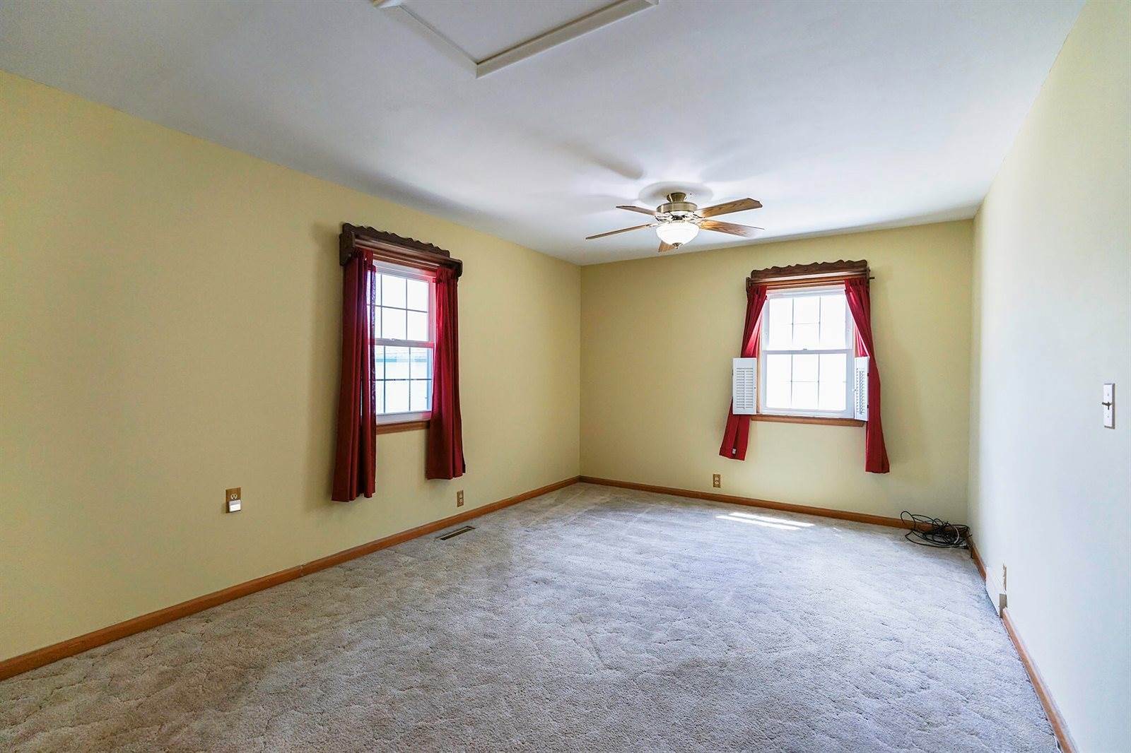 917 South 34th Street, Council Bluffs, IA 51501