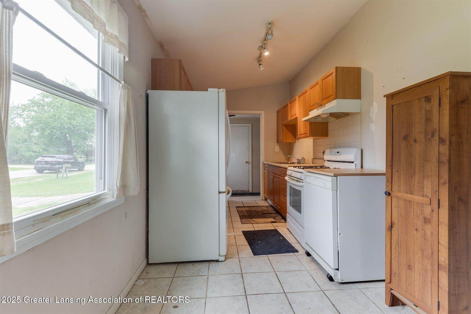 6394 Stephen, Brighton, MI 48116