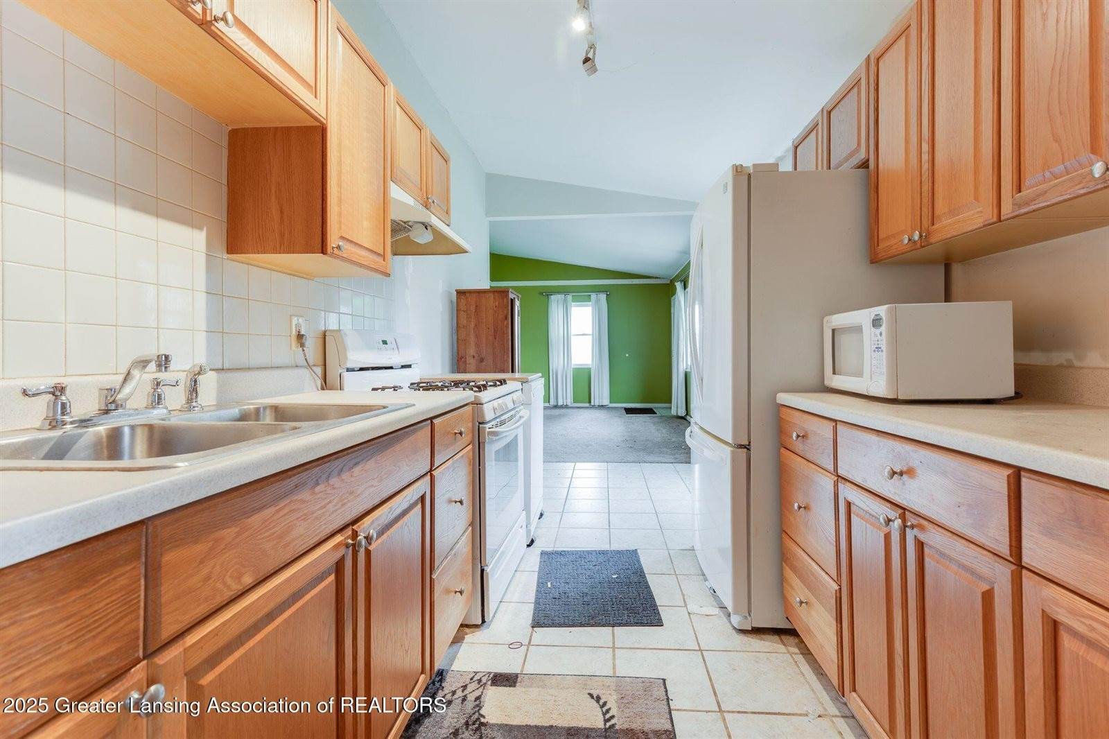 6394 Stephen, Brighton, MI 48116