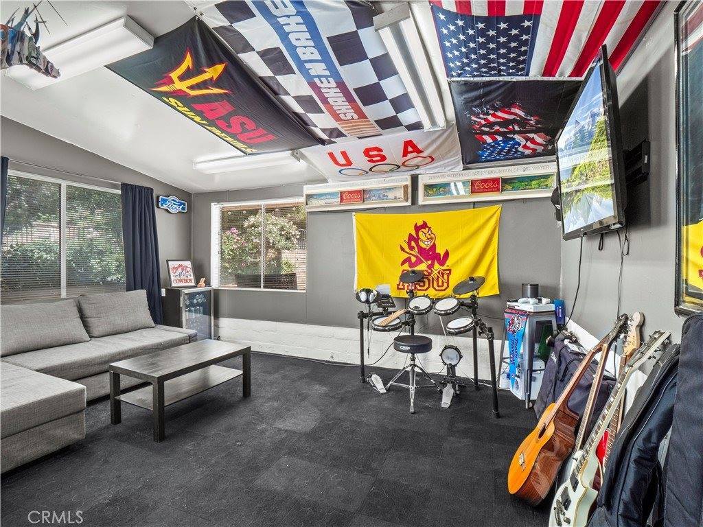 28042 Cascade Road, Castaic, CA 91384