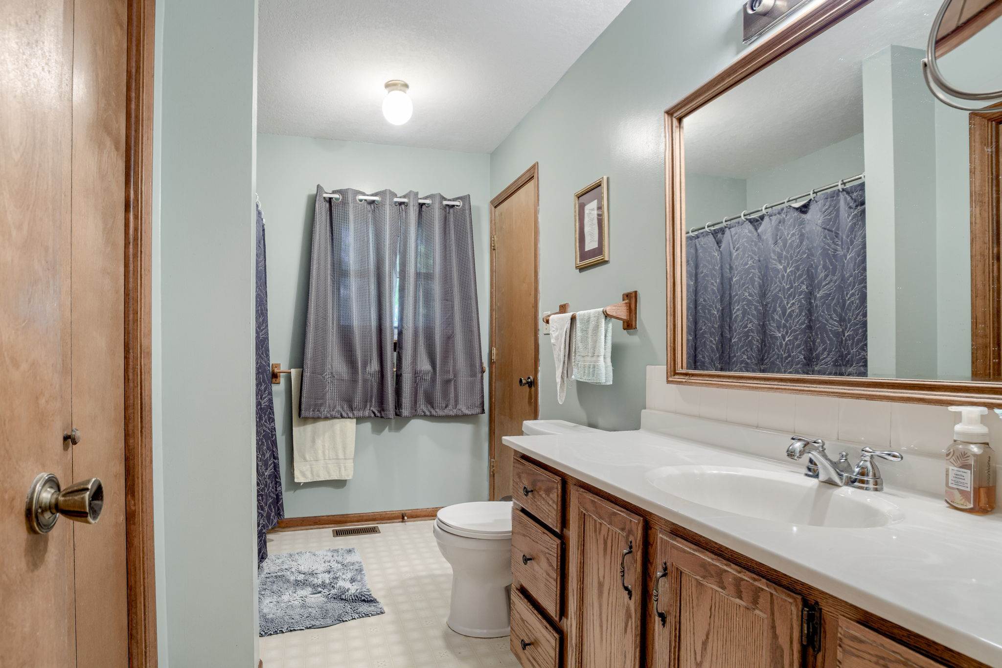 2135 NE Belvoir, Lee's Summit, MO 64086