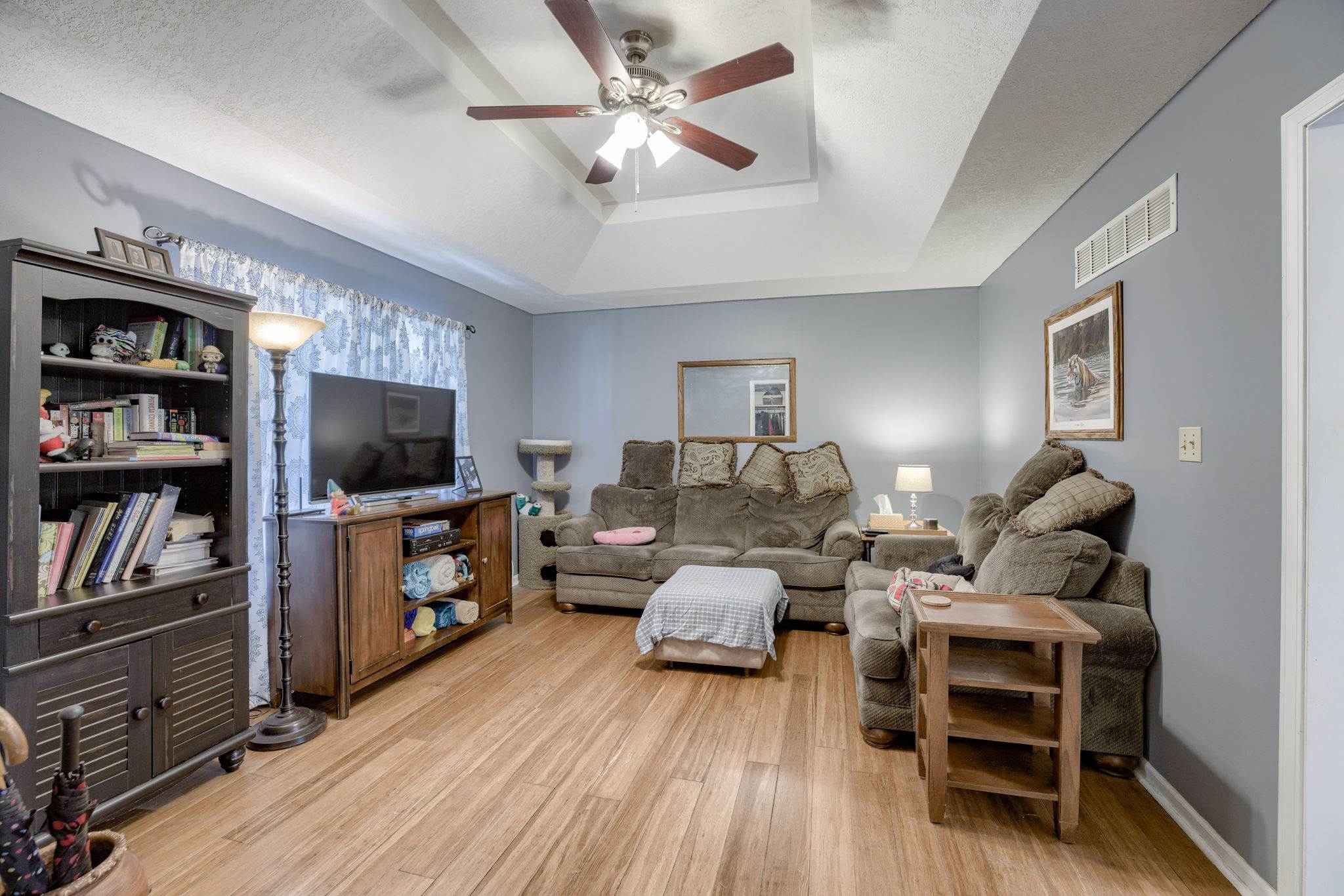 2135 NE Belvoir, Lee's Summit, MO 64086